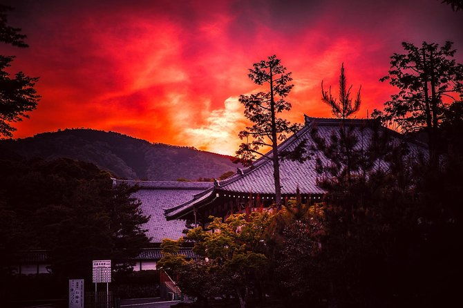 kyoto-private-night-tour-from-gion-district-to-old-pontocho-100-personalized