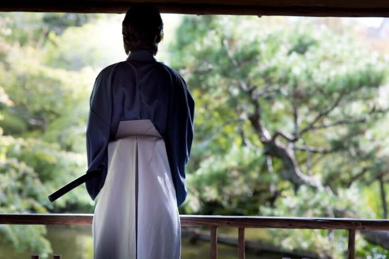 Kyoto: Samurai Kimono Rental for 1 day to stroll around - A Traditional Look with a Modern Twist