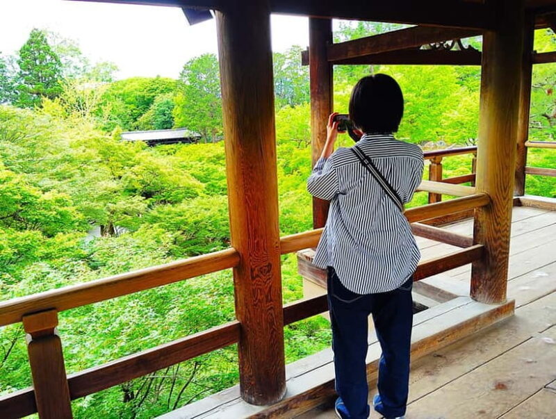 Kyoto: Tofuku-ji Temple and Komyo-in Guided Walking Tour - Key Points