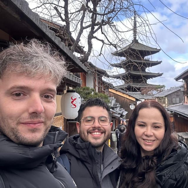 kyoto-tour-in-spanish-sanjusangendo-kiyomizudera-yasaka-ginkakuji