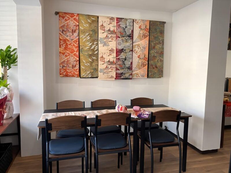 kyoto-traditional-kimono-fabric-handicrafts-workshop