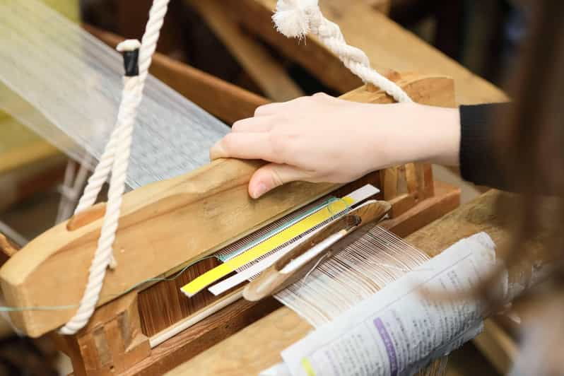 kyoto-try-nishijin-weaving-in-the-oldest-geisha-district