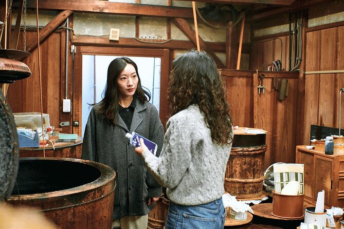 kyoto-urushi-lacquer-factory-tour-and-chopstick-making-experience