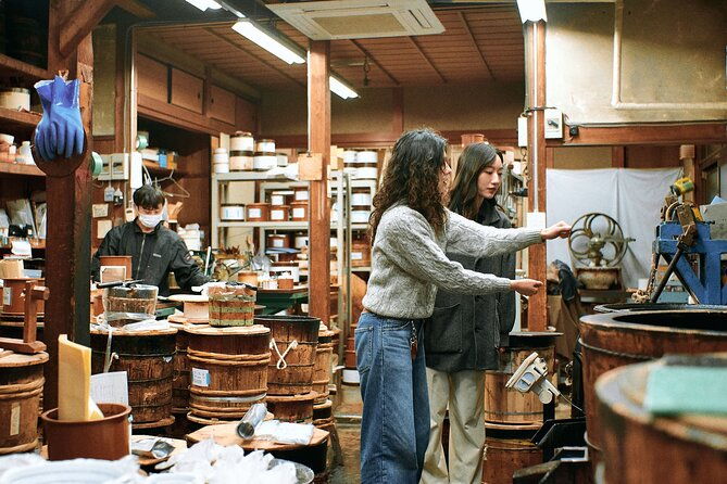 kyoto-urushi-lacquer-factory-tour-and-chopstick-making-experience