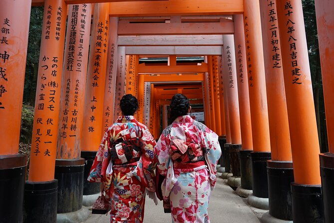 kyoto-walking-tour-at-fushimi-inari-shrine-and-tofukuji-temple
