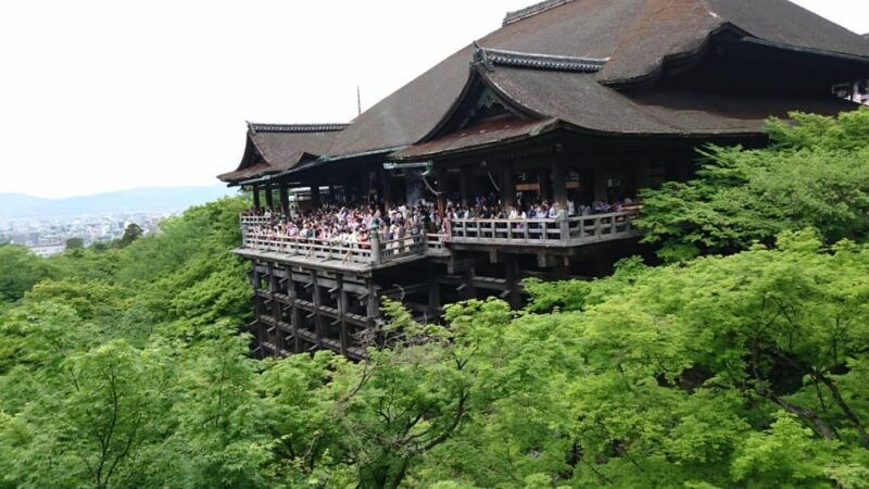 kyoto-walking-tour-kiyomizu-gion-district-with-a-local