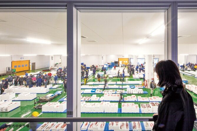 kyoto-wholesale-fish-market-walking-tour-2