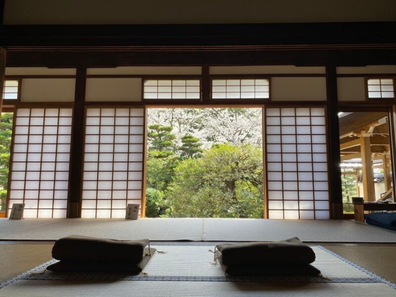 Kyoto: Zen Experience in a Hidden Temple - A Closer Look at the Zen Experience in Kyoto