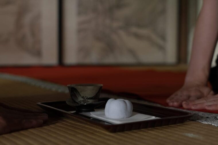 kyoto-zen-meditation-and-tea-ceremony-at-a-hidden-temple