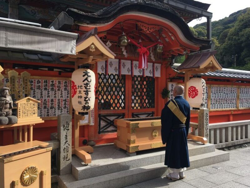 kyotos-treasures-fushimi-inanis-red-gates-sacred-sites