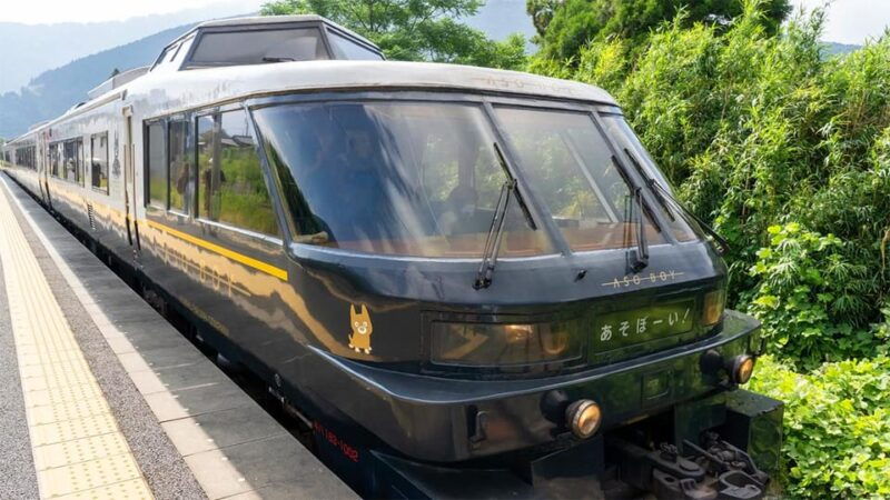 kyushu-aso-volcano-aso-boy-scenic-trainhot-spring-day-tour