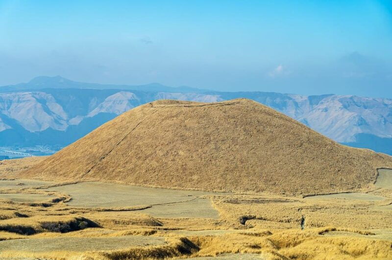 kyushu-aso-volcano-aso-shrine-kurokawa-onsen-1-day-tour