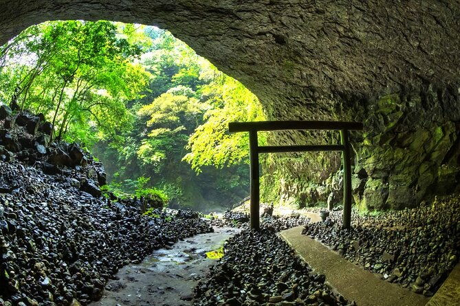 kyushu-day-trip-to-takachiho-gorge-and-shrines-from-fukuoka