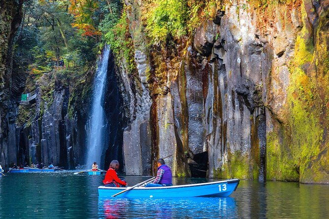 kyushu-day-trip-to-takachiho-gorge-and-shrines-from-fukuoka