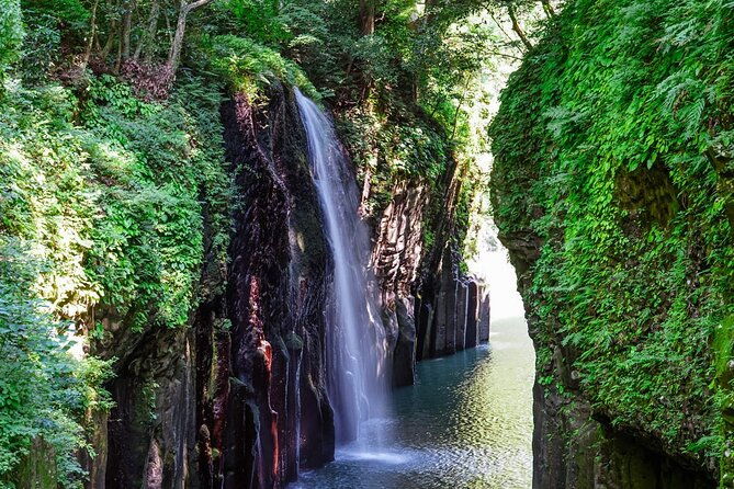 kyushu-day-trip-to-takachiho-gorge-and-shrines-from-fukuoka
