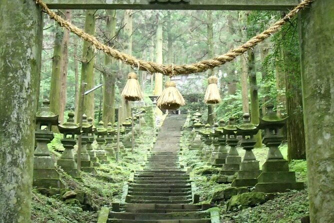kyushu-kamishiromi-shrine-amano-iwato-and-takachiho-gorge-tour