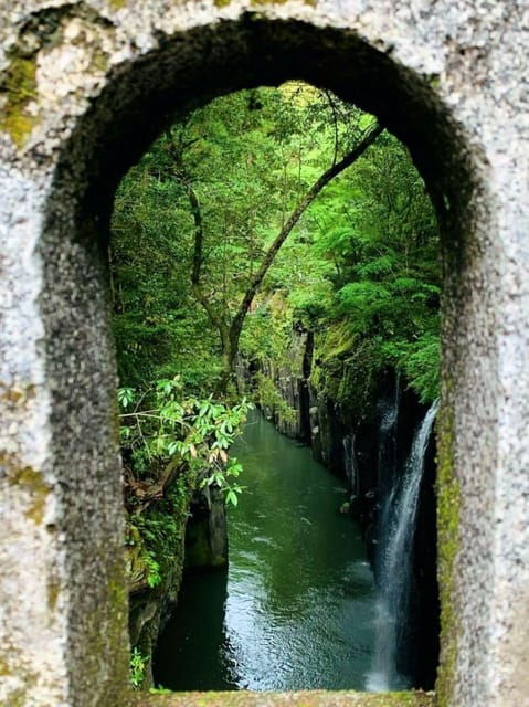 kyushu-kamisiki-mikumano-shrine-takachiho-gorge-day-tour