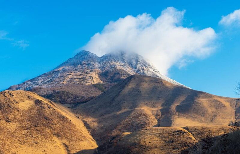 kyushu-kumamoto-castle-and-aso-volcanokusasenri-1-day-tour