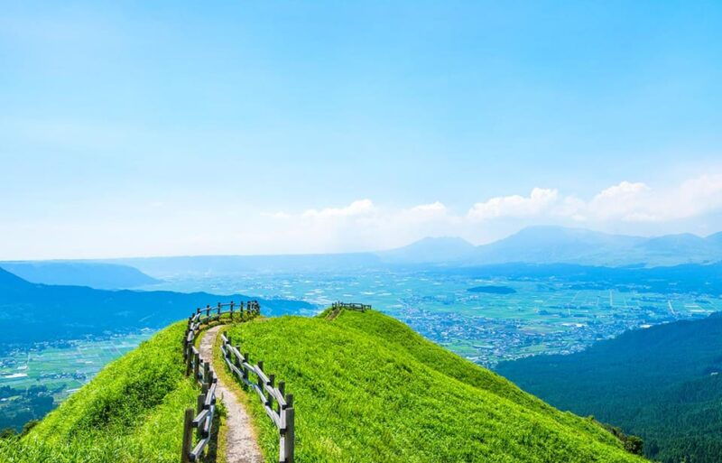 kyushu-kumamoto-castle-aso-volcano-kusasenri-one-day-tour