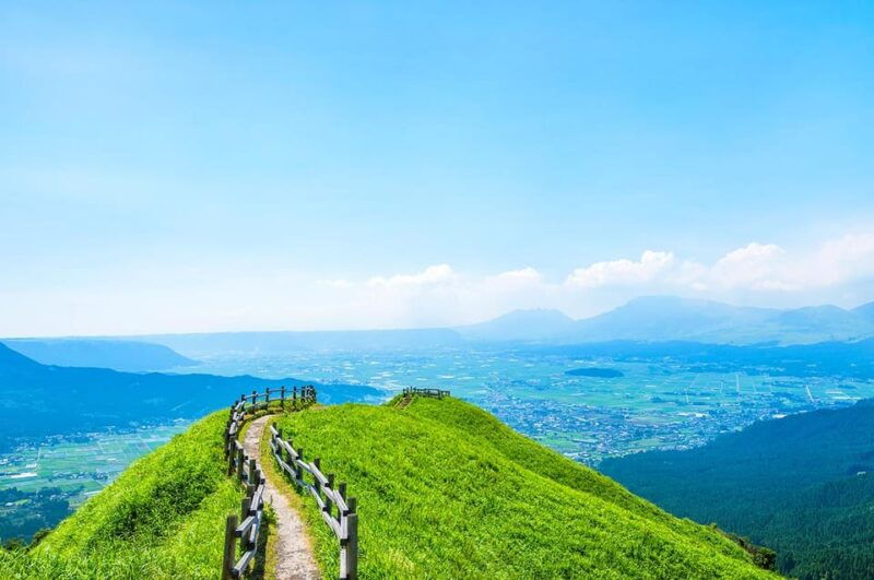 kyushu-mt-aso-volcano-onsen-and-aso-shrine-full-day-trip