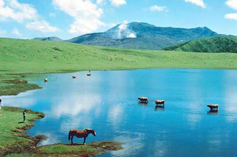 kyushu-mt-aso-volcano-onsen-and-aso-shrine-full-day-trip
