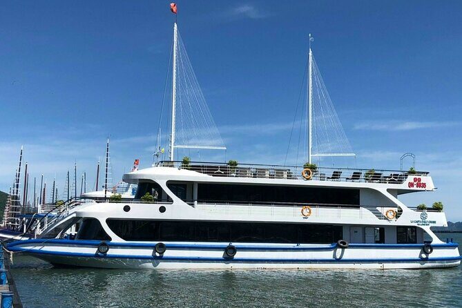 La Casta Daily Cruise - OUTDOOR JACUZZI - 07 Hours on Halong Bay - An Introduction to the Tour