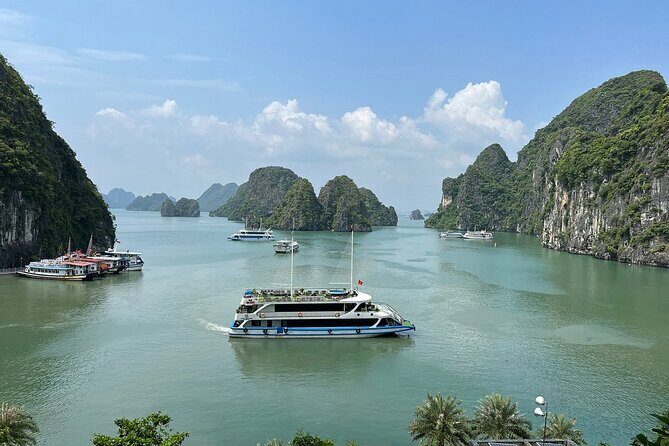 La Casta Daily Luxury Day Cruise with Pick Up at Halong Area - Key Points