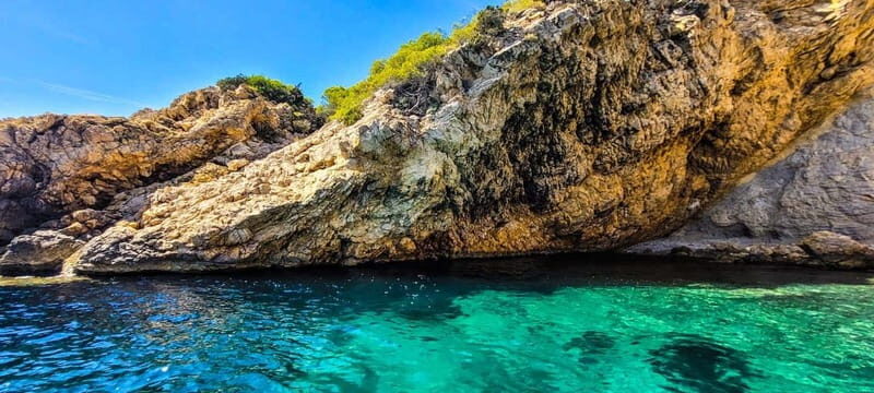La Ciotat: Boat Tour to Cove of Var / Embiez and swimming - FAQs