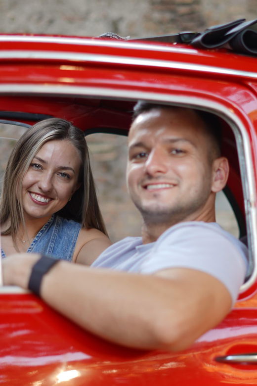 la-dolce-vita-cruising-rome-in-a-classic-fiat-500
