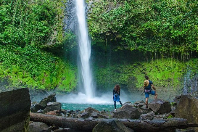la-fortuna-waterfall-baldi-hot-springs-private-tour
