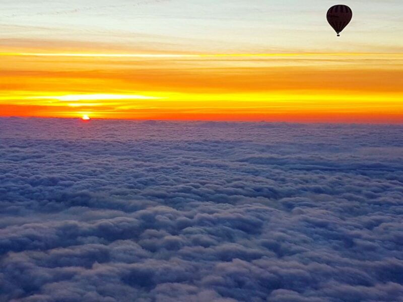 la-garrotxa-volcanoes-half-day-hot-air-balloon-flight