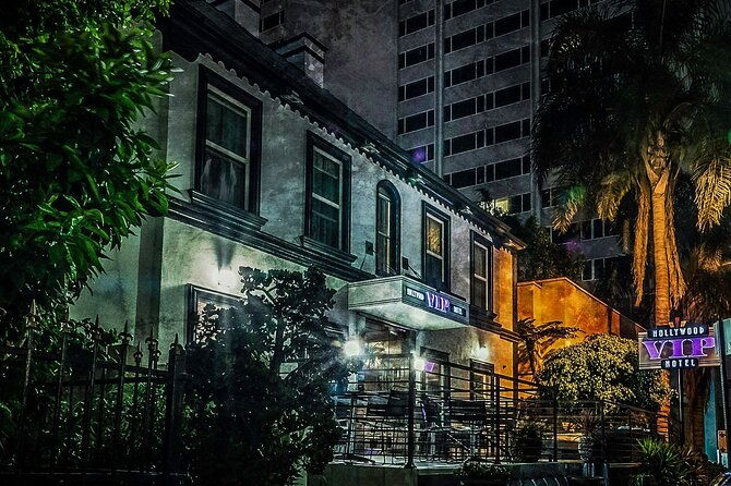 la-ghosts-boos-and-booze-haunted-pub-crawl