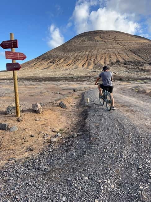 La Graciosa: Rent your ELECTRIC BIKE and explore the island at your own pace. - Why Choose This Tour?