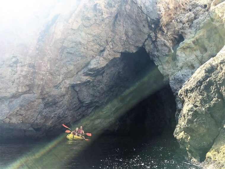 la-herradura-kayak-tour-in-cerro-gordo-natural-park