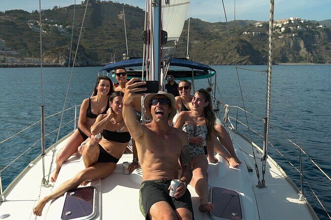 La Herradura: Sailboat with a view of dolphins-Shared - A Few Considerations