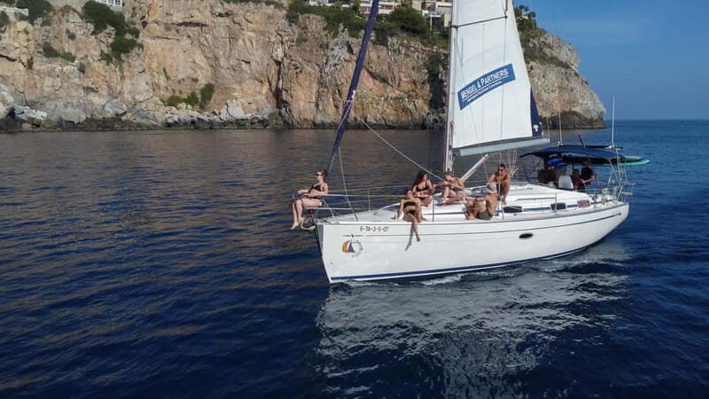 La Herradura: Sailing with a view of dolphins - An Honest Look at the Experience