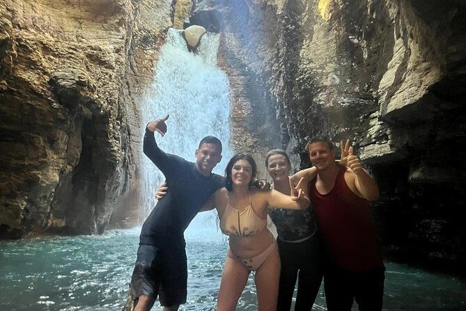 la-leona-waterfall-adventure-hike-private-tour