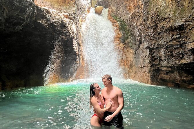 la-leona-waterfall-and-white-river-tubing