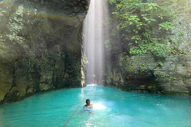 la-leona-waterfall-hike-and-river-tubing