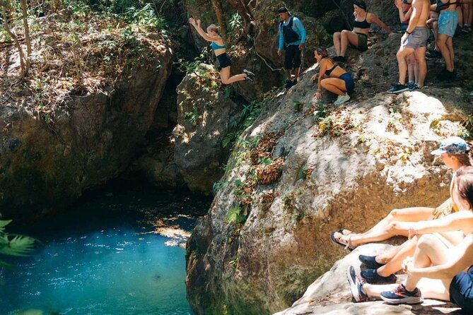 la-leona-waterfalls-hike-tour
