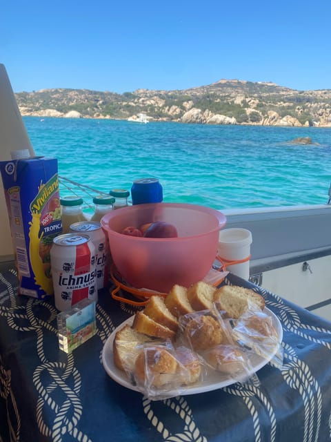 la-maddalena-archipelago-boat-tour-on-board-mitica