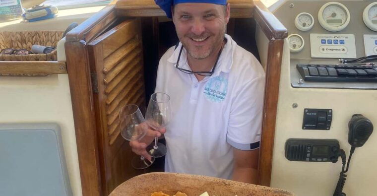 la-maddalena-archipelago-boat-tour-on-board-mitica