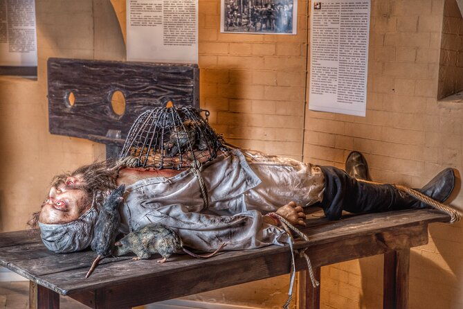 la-medieval-torture-museum-ticket-with-audio-guide-and-ghost-hunting