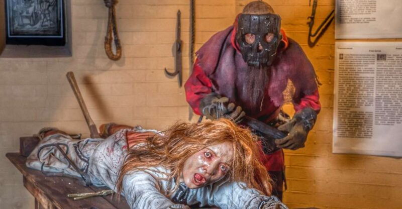 la-medieval-torture-museum-ticket-with-ghost-hunting