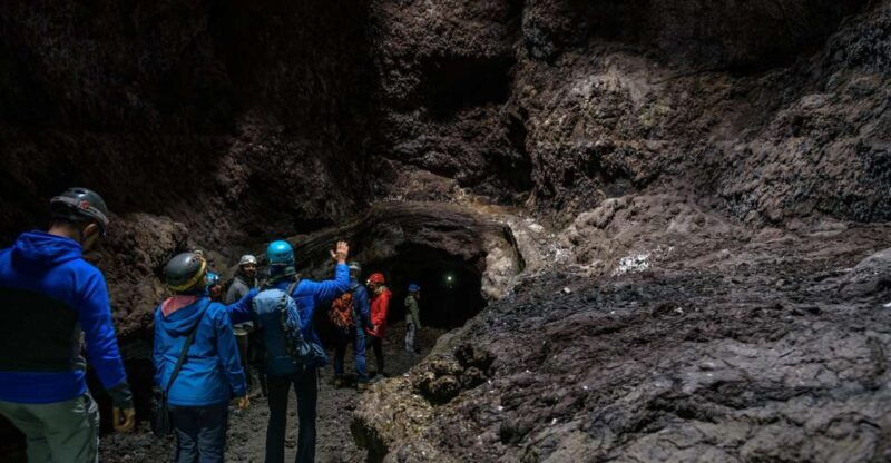 la-palma-cave-of-the-doves-volcanic-tube