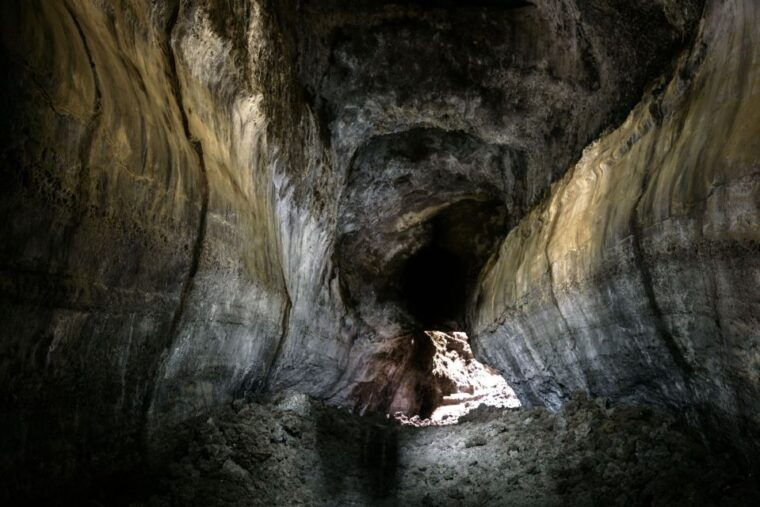 la-palma-cave-of-the-doves-volcanic-tube