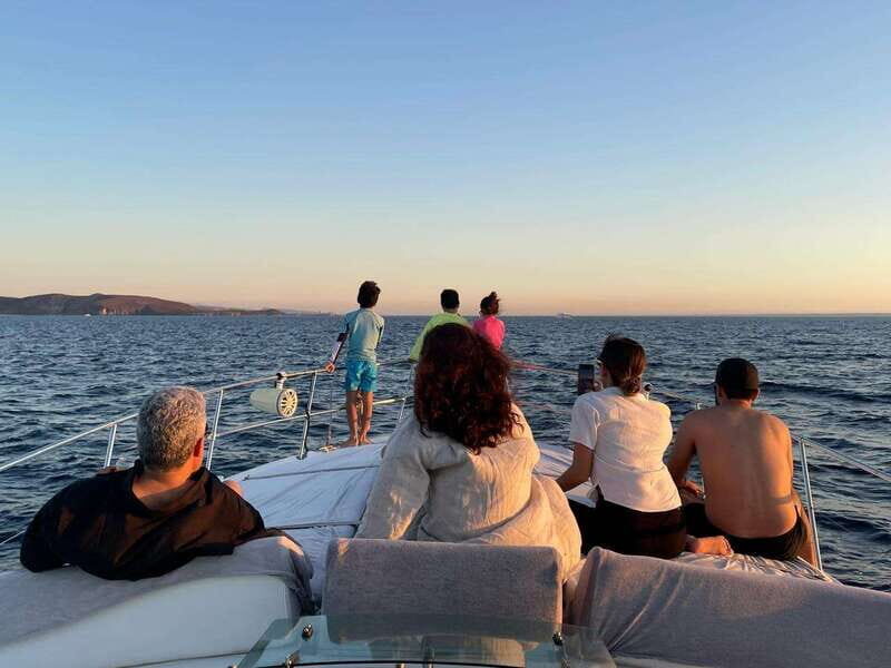 La Paz: Balandra Beach Luxury Yacht Charter Cruise - Key Points