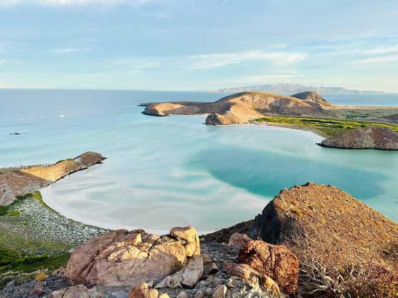 La Paz: Deluxe Yacht Adventure with Paddleboarding - How This Tour Stands Out