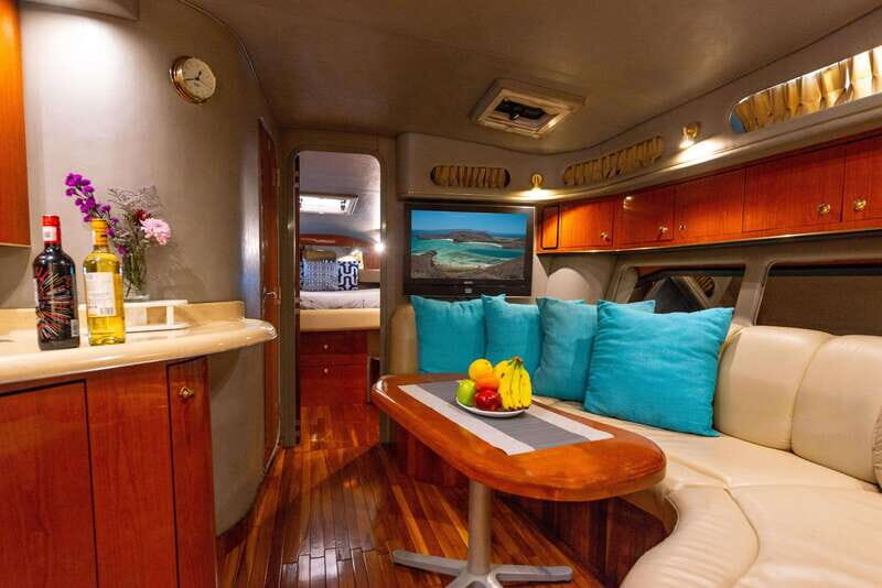 La Paz: Espiritu Santo Island and Balandra Bay Day Cruise - Starting Point: Marina Palmira