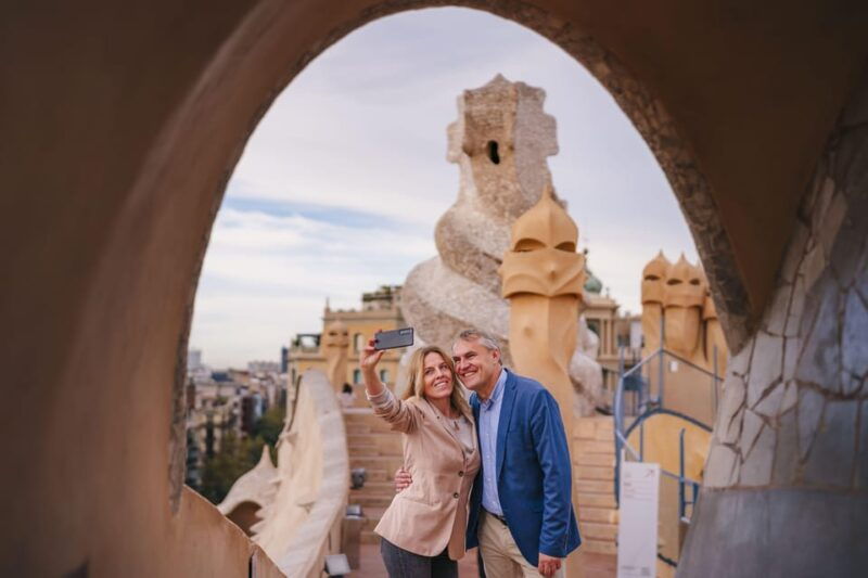 la-pedrera-premium-exclusive-tour-with-cava-stunning-view